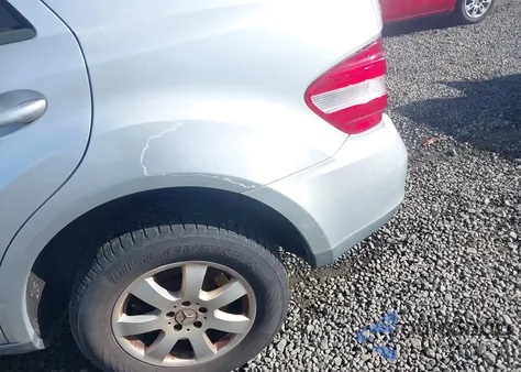 2006 Mercedes-Benz Ml 350 4Matic z USA, uszkodzony, nr VIN 4JGBB86EX6A001045